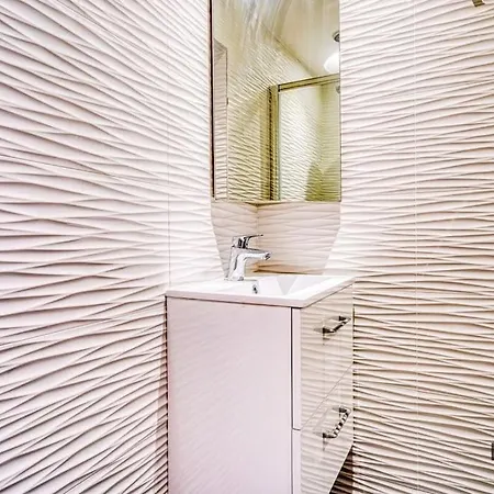 Proche Haussman - Le Mignon - 289b * Parijs